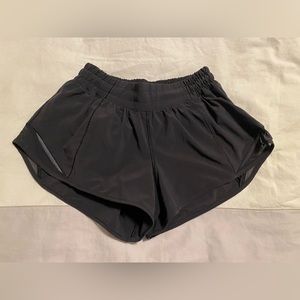 Lululemon hotty hot lined short